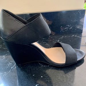 Vince Camuto black wedge sandals